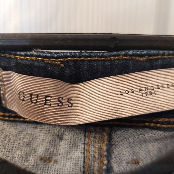 GUESS JEANS Cropped-NEW* ! - Picture 3 of 6